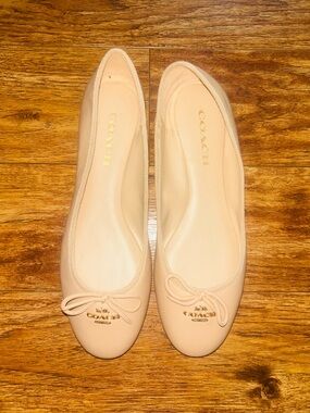 Coach Tan Logo Flats Shoes 8.5 Slides Leather